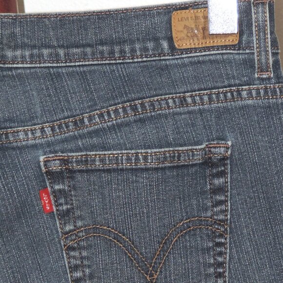 Levi's 515 Boot Cut denim jeans - Picture 6 of 8